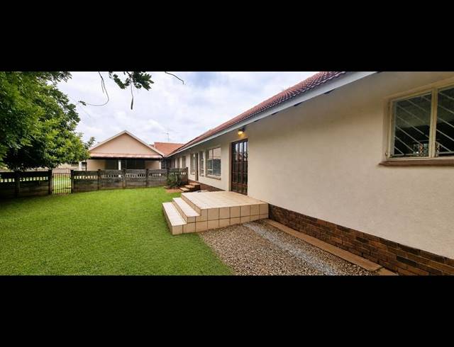 6 BEDROOM HOUSE FOR SALE IN ELDORAIGNE
